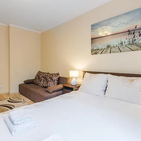 Apartamento Ksiezycowy Z Ogrodem- *