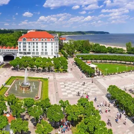 Ksiezycowy Z Ogrodem-